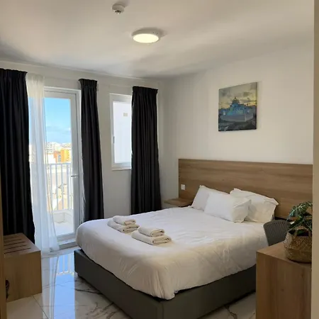 1 Bedroom Exclusive Penthouse - By Hostmt Apartamento