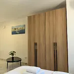 1 Bedroom Exclusive Penthouse - By Hostmt *