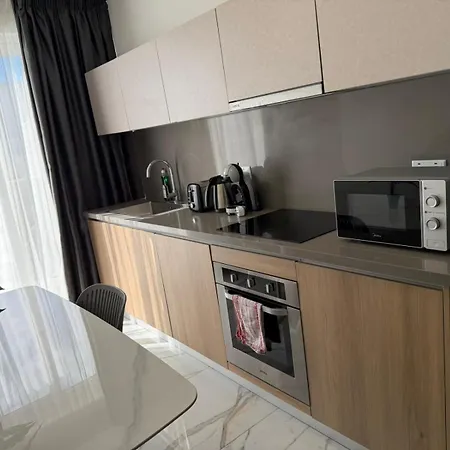 公寓 1 Bedroom Exclusive Penthouse - By Hostmt *