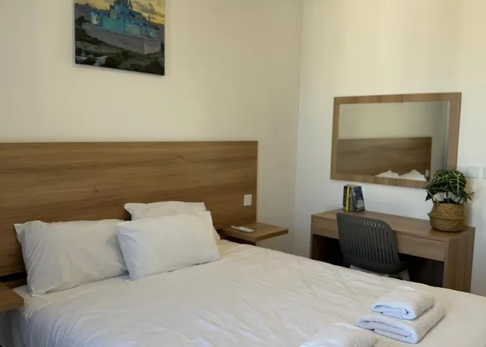 1 Bedroom Exclusive Penthouse - By Hostmt St. Paul's Bay