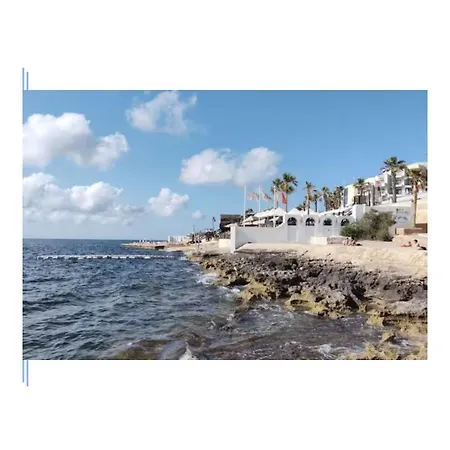 1 Bedroom Exclusive Penthouse - By Hostmt *