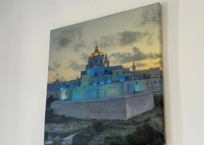 1 Bedroom Exclusive Penthouse - By Hostmt Apartment