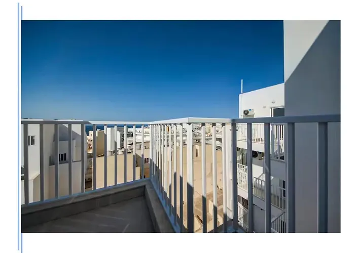 Apartment 1 Bedroom Exclusive Penthouse - By Hostmt